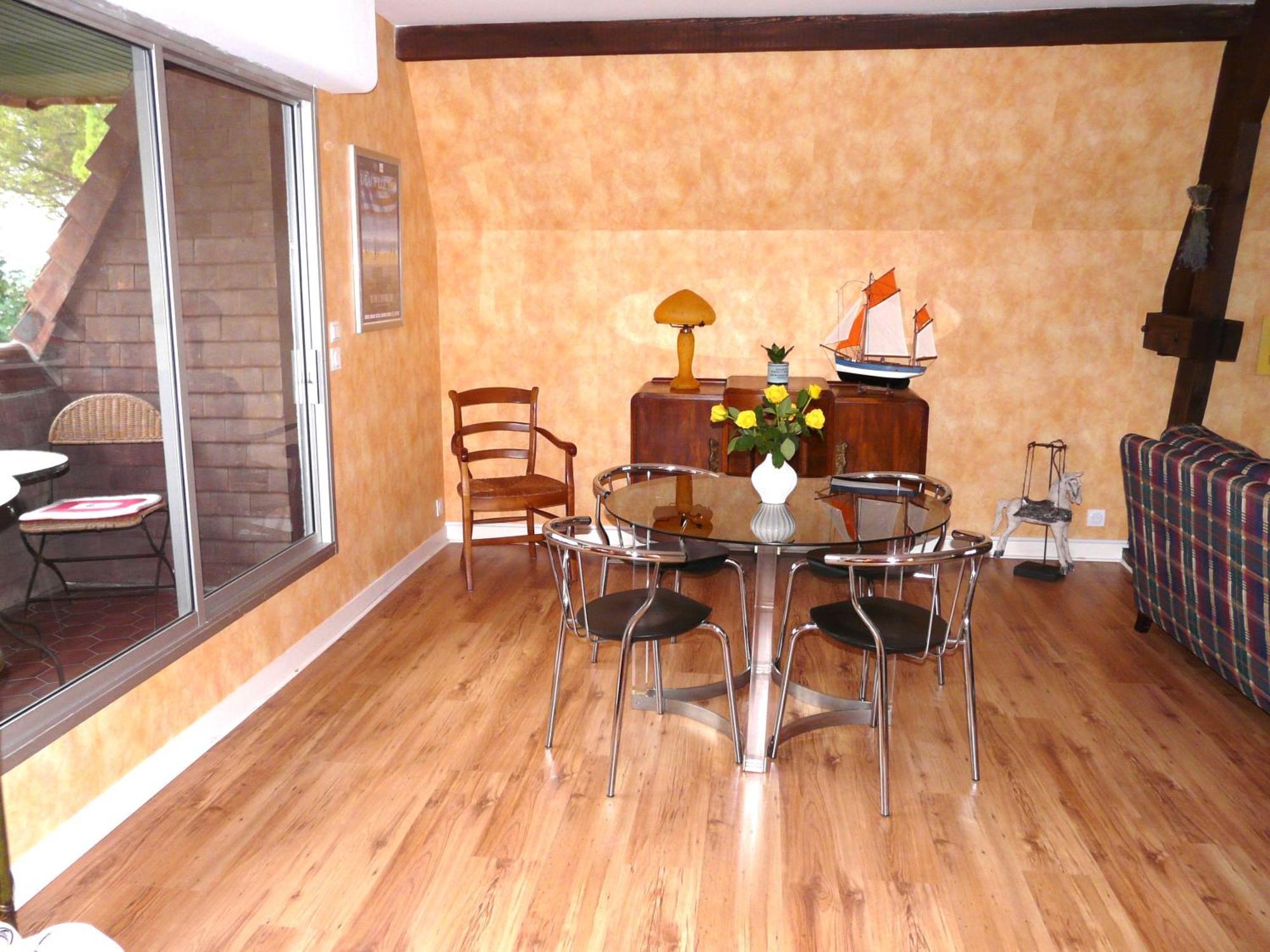 Le Vue Apartment